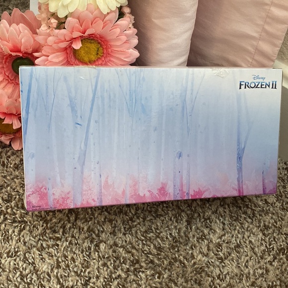 Frozen ornament set. - Picture 2 of 3